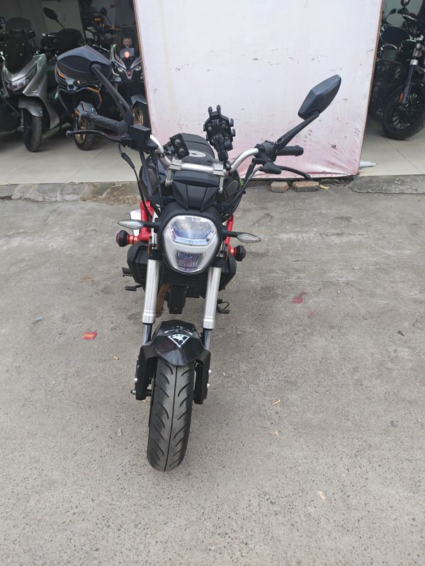 二手银钢小怪兽150