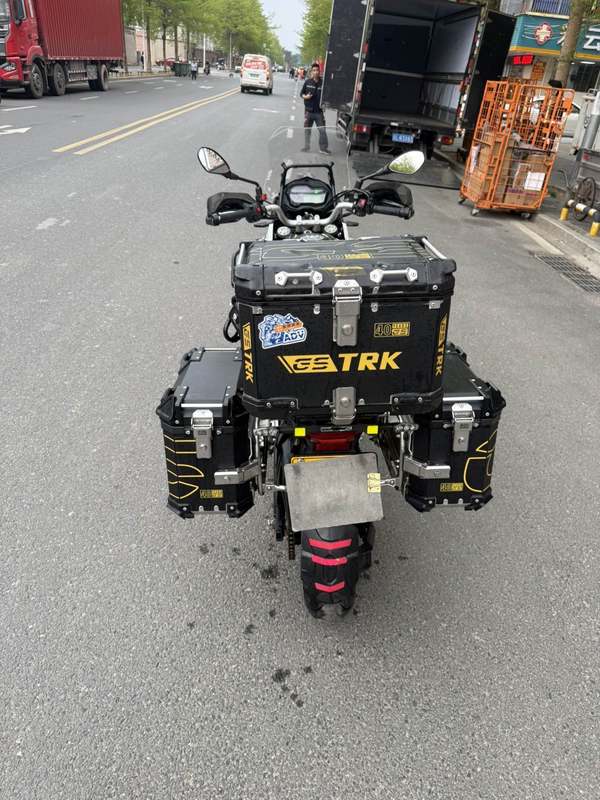 二手贝纳利金鹏 TRK502