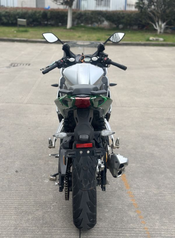 二手贝纳利龙卷风 Tornado 302R