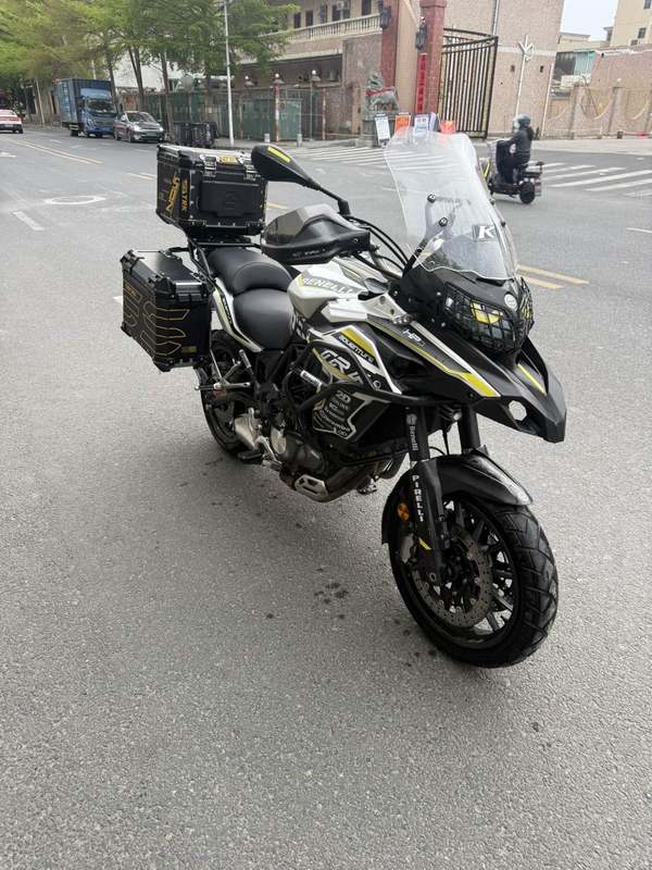 二手贝纳利金鹏 TRK502