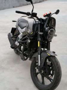 二手贝纳利幼狮 Leoncino 150