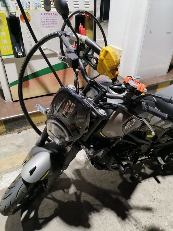 二手贝纳利幼狮 Leoncino 150