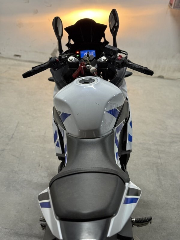 二手豪爵铃木GSX250R