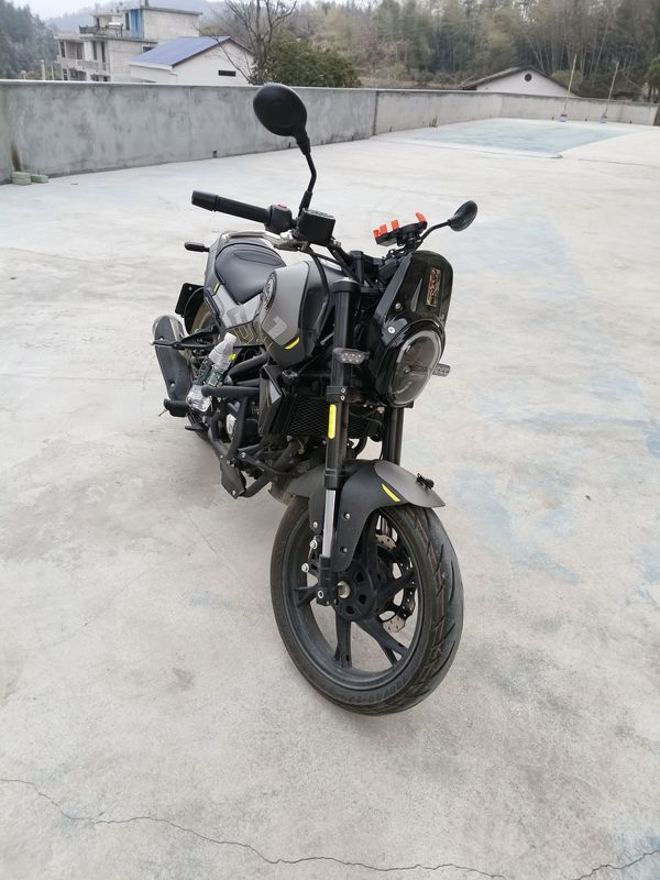 二手贝纳利幼狮 Leoncino 150