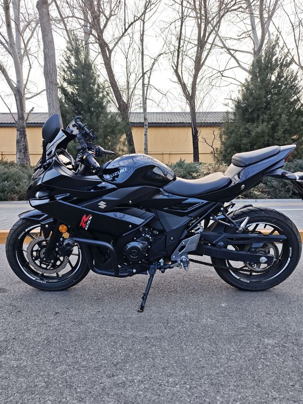 二手豪爵铃木GSX250R