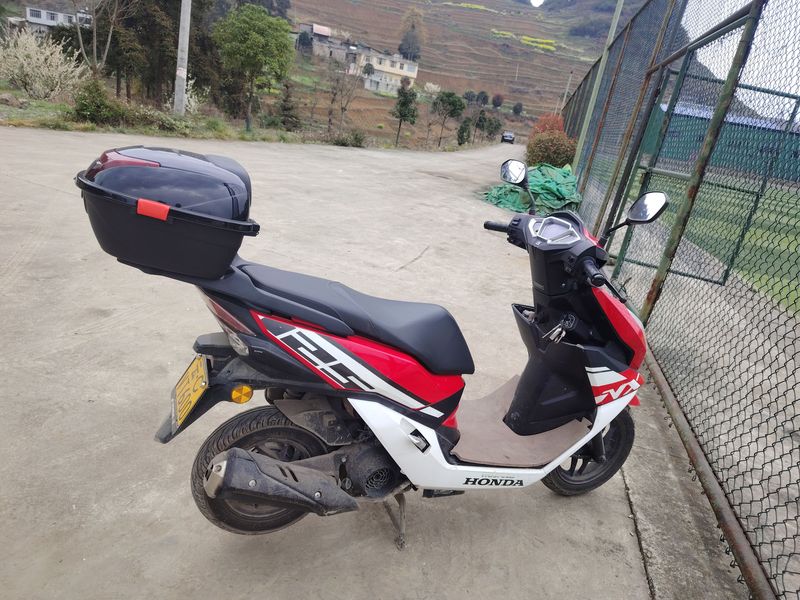 二手五羊本田NX125