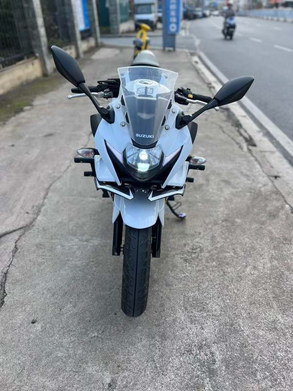 二手豪爵铃木GSX250R