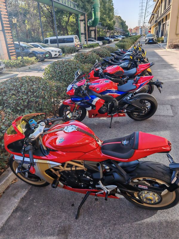 二手奥古斯塔Superveloce 800