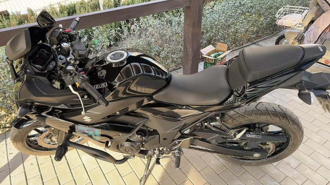 二手豪爵铃木GSX250R