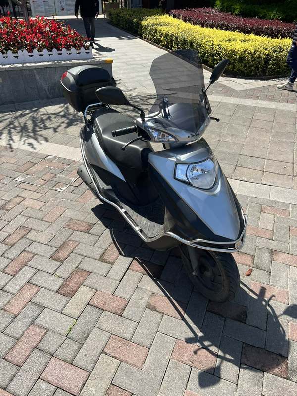 二手五羊本田SCR 喜鲨125