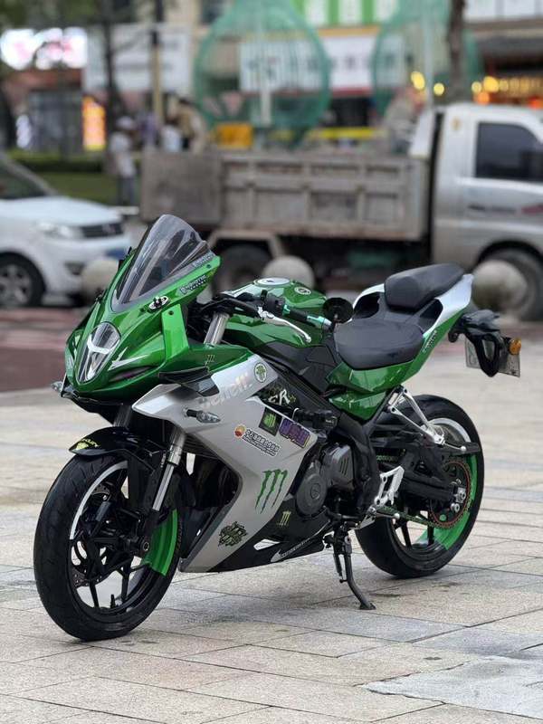 二手贝纳利龙卷风 Tornado 252R