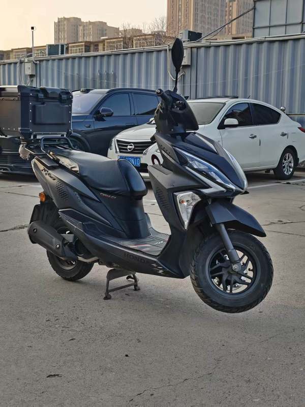 二手新大洲本田裂行 RX125Fi