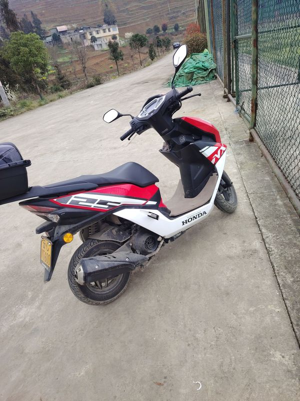 二手五羊本田NX125