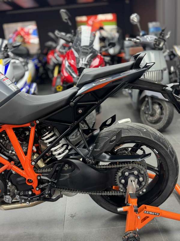 二手KTMR2R1290 Super Duke GT