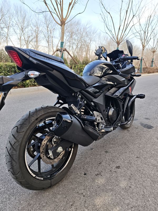 二手豪爵铃木GSX250R