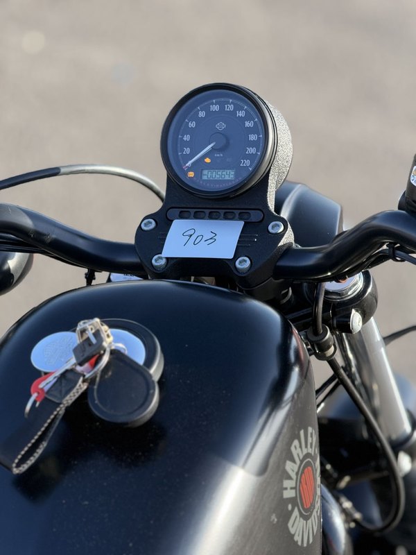 二手哈雷戴维森Iron883 硬汉