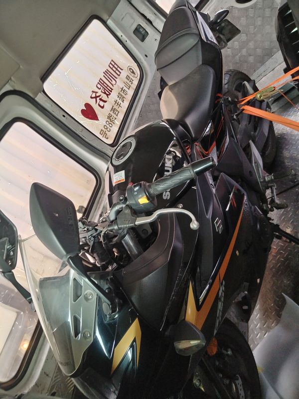 二手豪爵铃木GSX250R