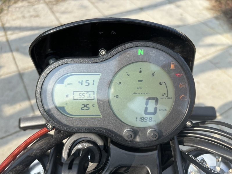 二手贝纳利幼狮 Leoncino 500