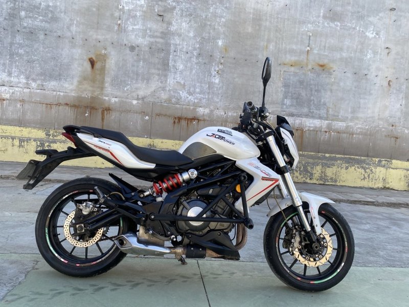 二手贝纳利蓝宝龙 BN302S