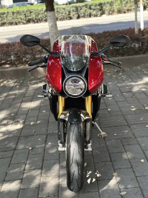 二手凯旋Speed Triple 1200 RR