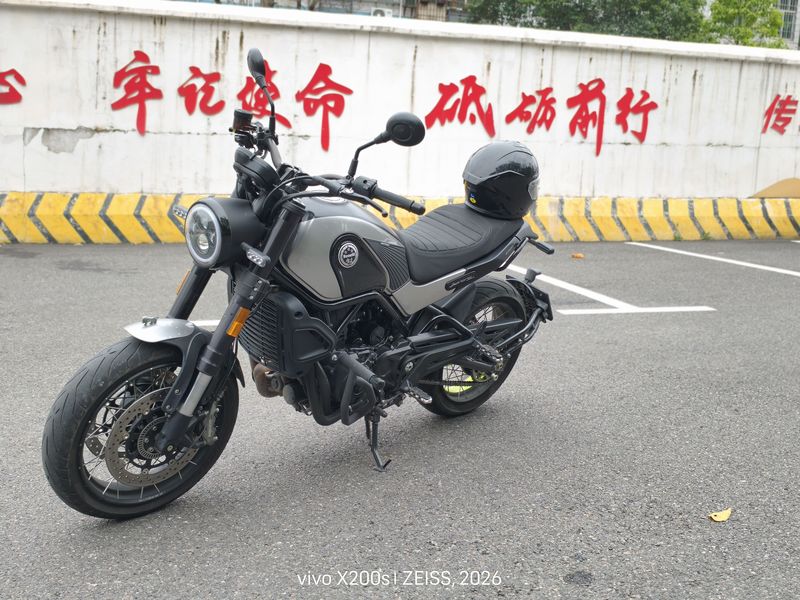 二手贝纳利幼狮 Leoncino 500