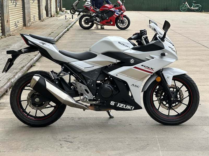 二手豪爵铃木GSX250R