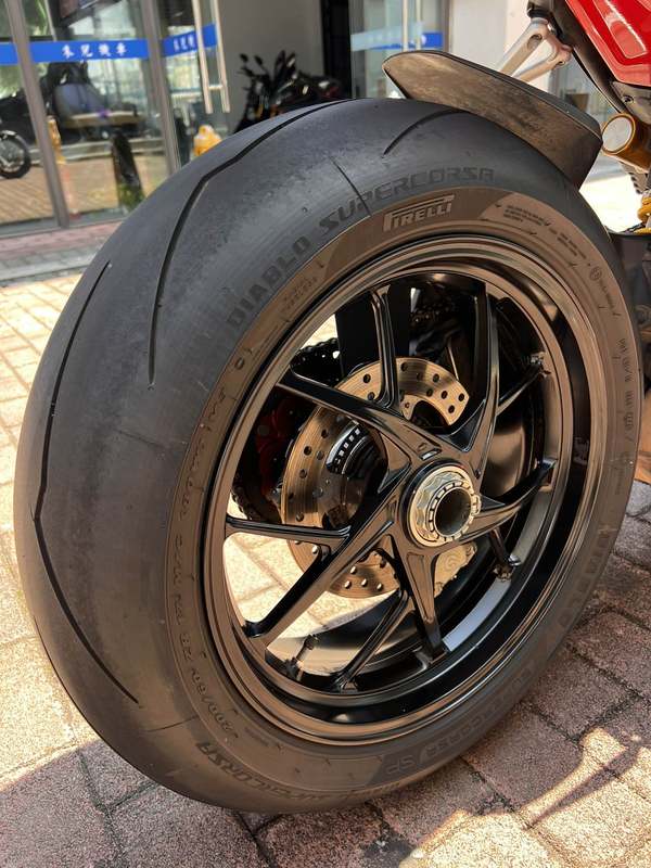 二手杜卡迪Street Fighter V4