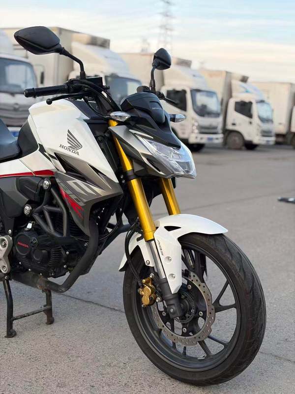二手五羊本田CB190R 暴锋眼
