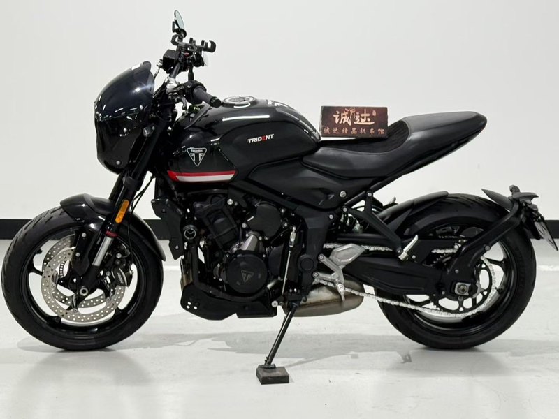 二手凯旋Trident 660