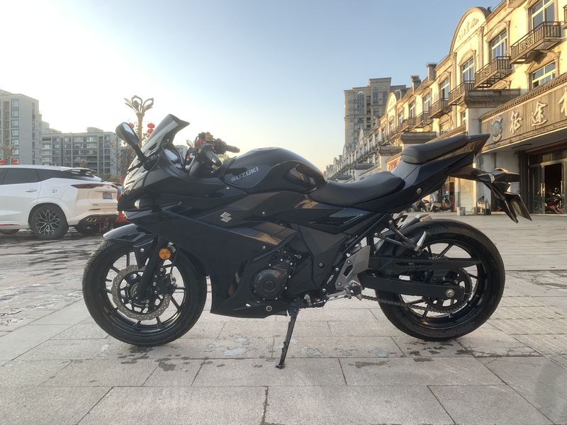 二手豪爵铃木GSX250R
