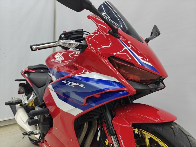 二手本田CBR400R