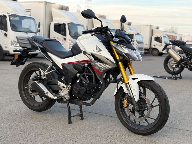 二手五羊本田CB190R 暴锋眼