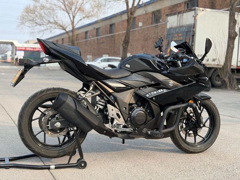 二手豪爵铃木GSX250R