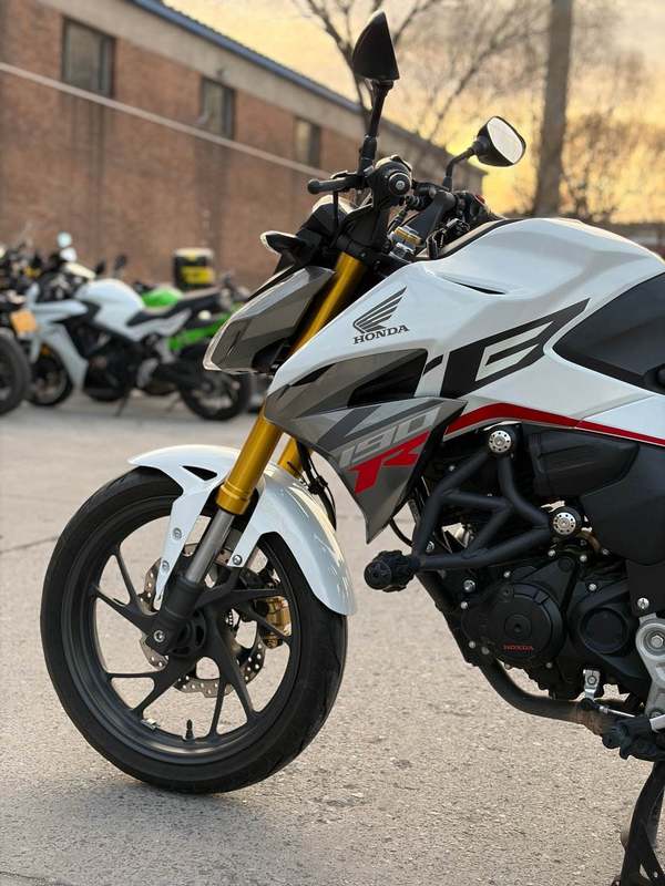 二手五羊本田CB190R 暴锋眼