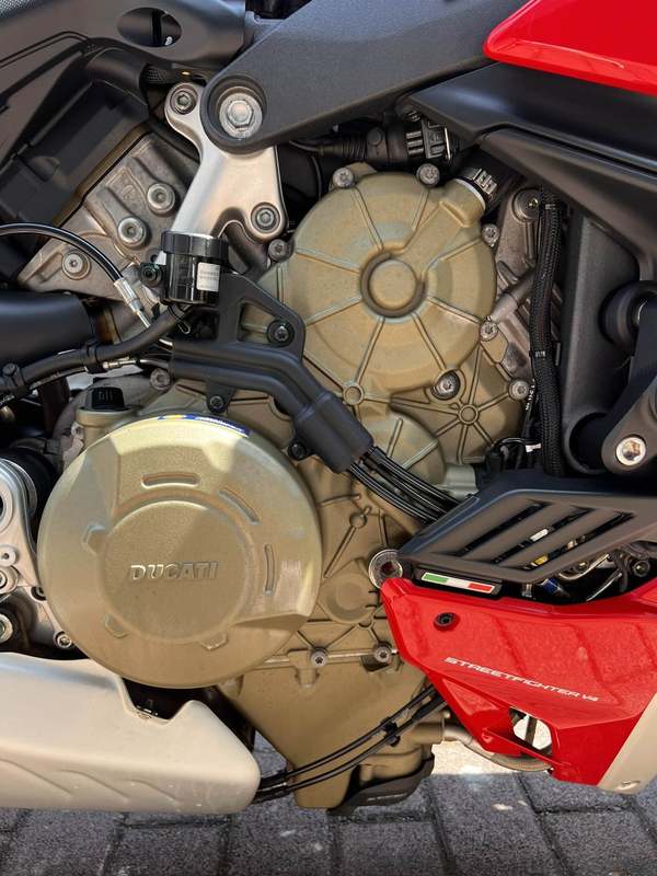 二手杜卡迪Street Fighter V4