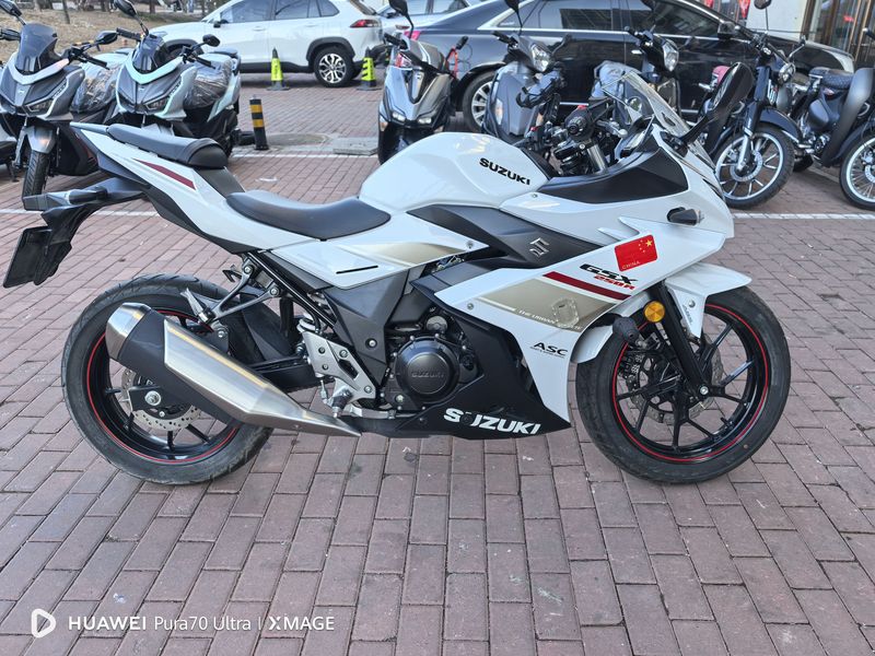 二手豪爵铃木GSX250R