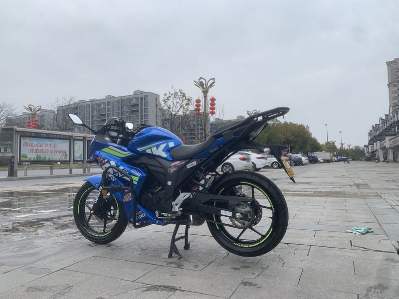 二手济南铃木极客飒 Gixxer 155
