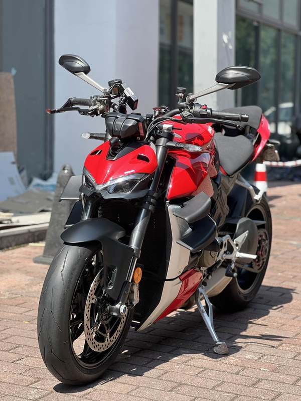 二手杜卡迪Street Fighter V4