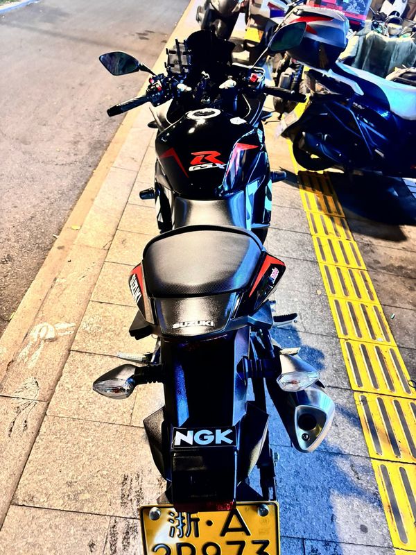 二手豪爵铃木GSX250R