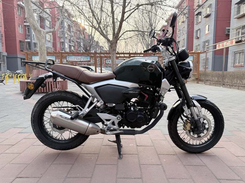 二手五羊本田鸷道 CB190SS