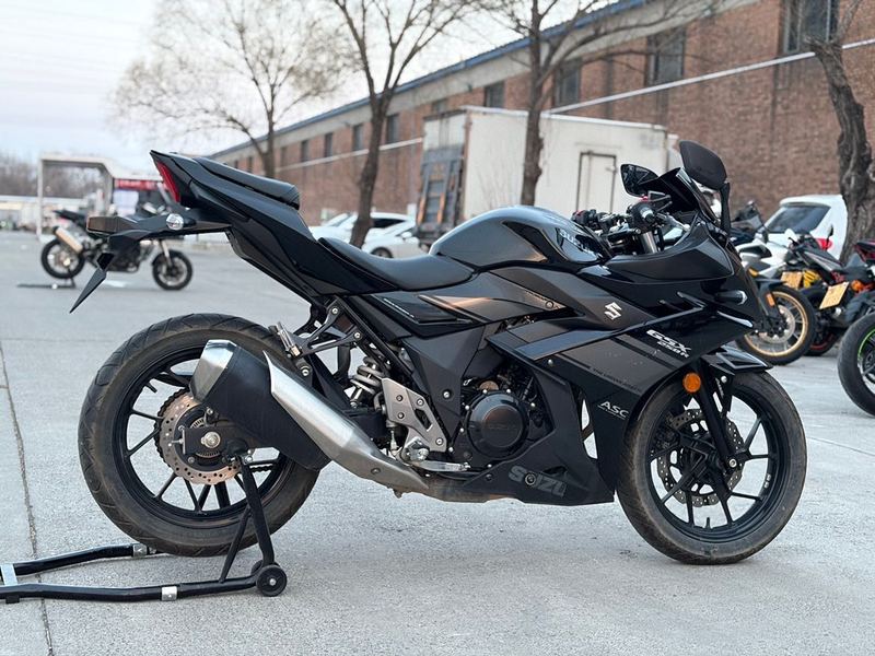 二手豪爵铃木GSX250R
