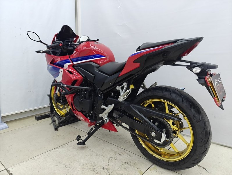 二手本田CBR400R