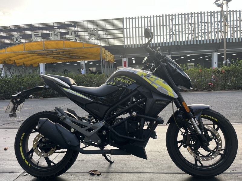 二手五羊本田CB190R 暴锋眼