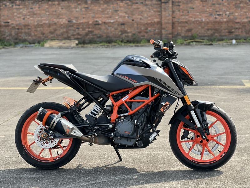 二手KTMR2R390 Duke