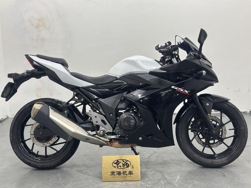 二手豪爵铃木GSX250R