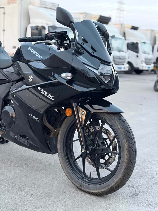 二手豪爵铃木GSX250R