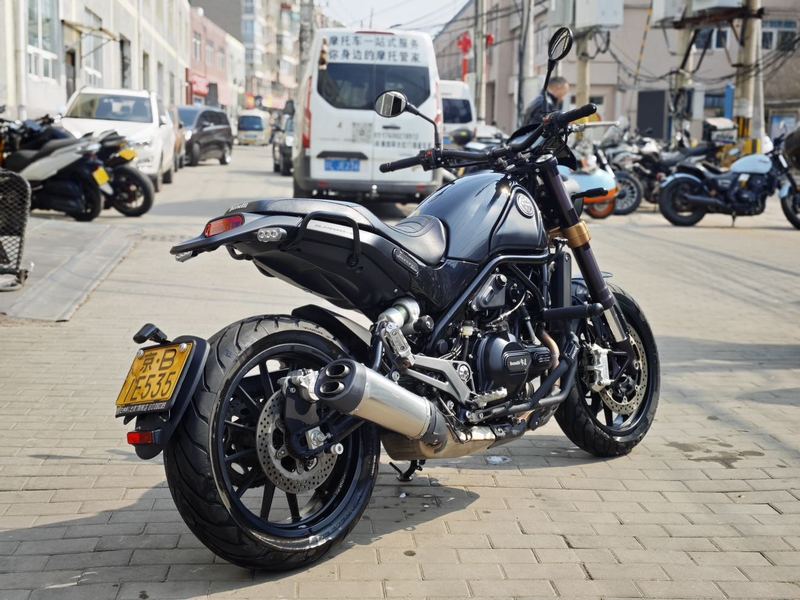 二手贝纳利幼狮 Leoncino 500