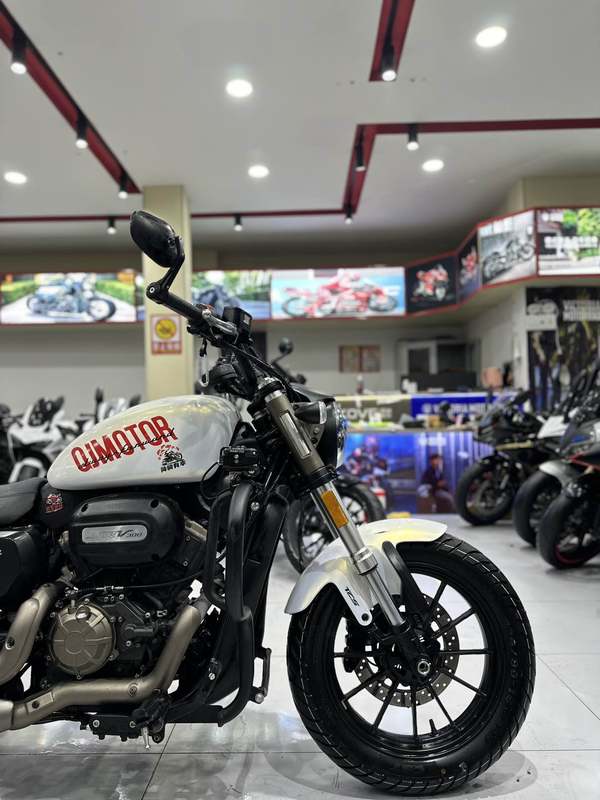 二手QJMOTOR闪300