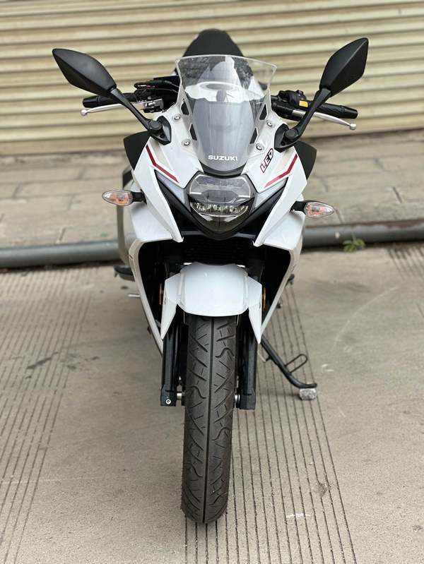 二手豪爵铃木GSX250R