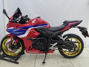 二手本田CBR400R